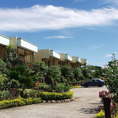 Grand West Villas Nadi Exteriör bild