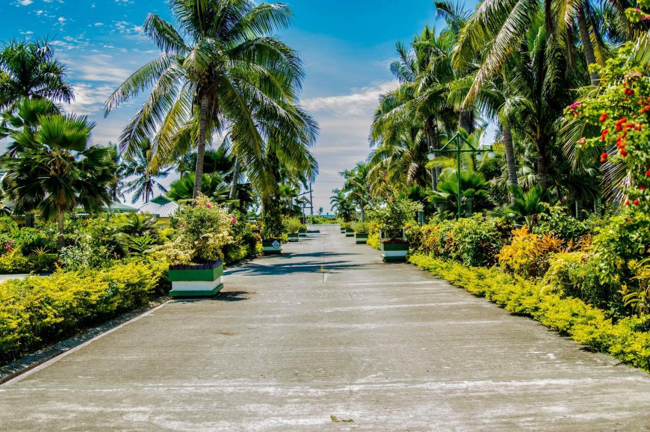 Grand West Villas Nadi Exteriör bild