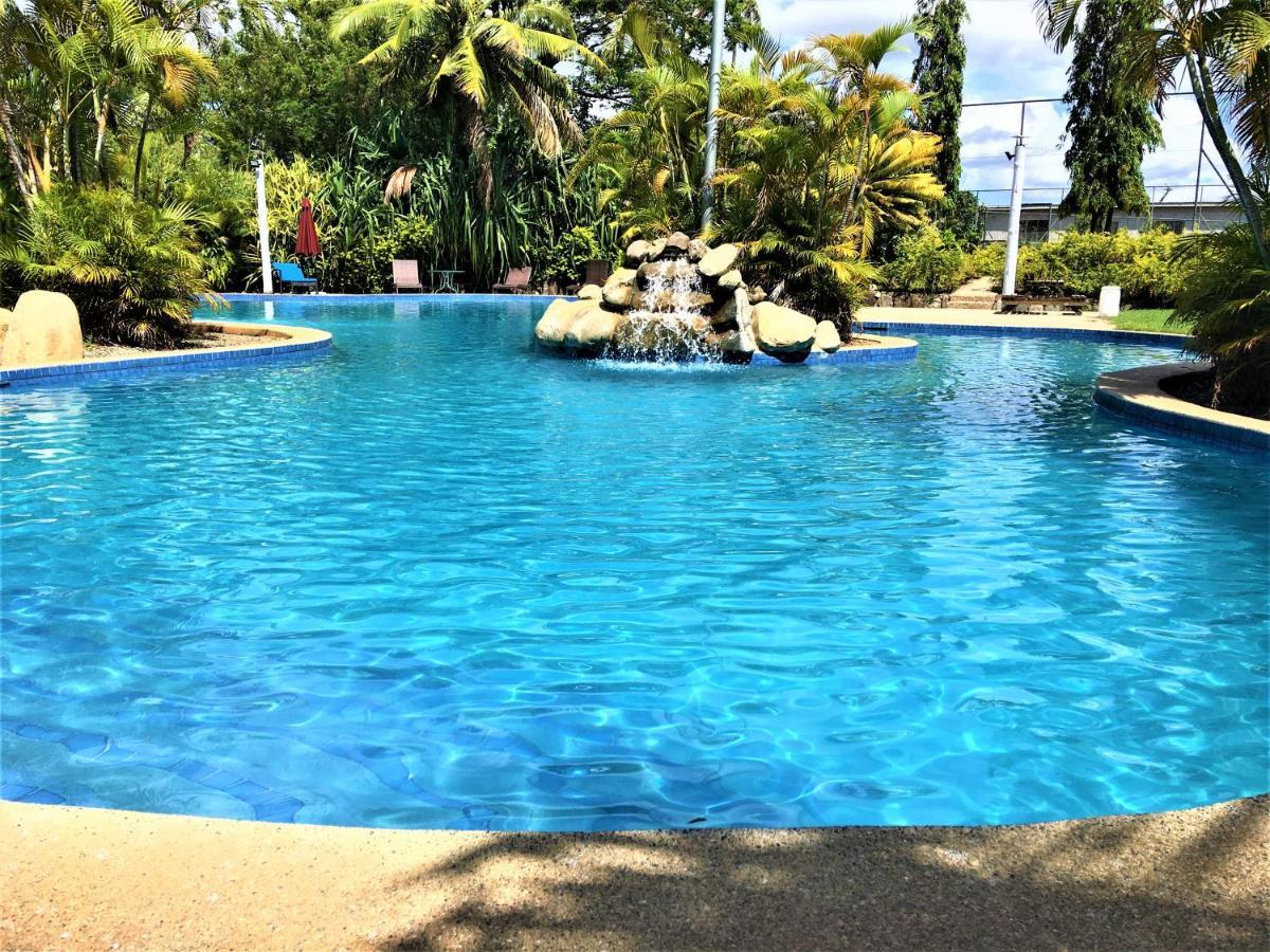 Grand West Villas Nadi Exteriör bild